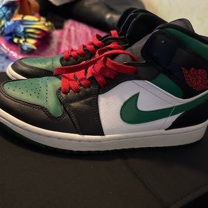 Jordan 1 mid